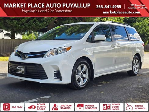 Used 2019 Toyota Sienna LE FWD image 1