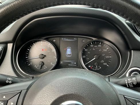 Used 2017 Nissan Rogue SV AWD/4WD image 12