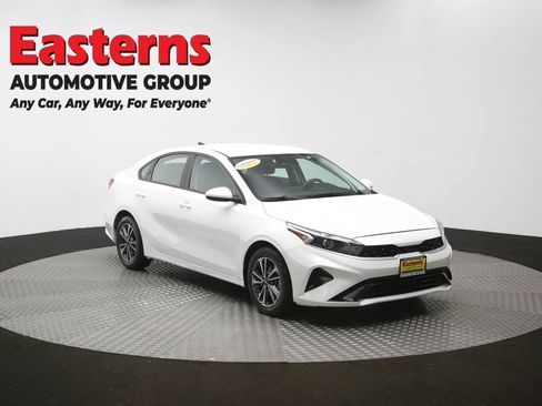 Used 2022 Kia Forte LXS FWD image 48