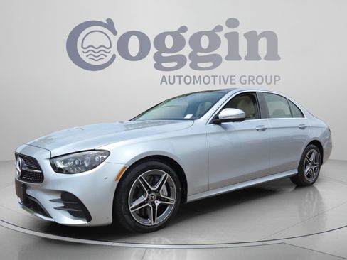 Used 2022 Mercedes-Benz E 350 4MATIC Sedan image 1