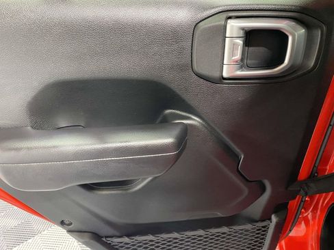 Used 2019 Jeep Wrangler Unlimited Sport S AWD/4WD image 14