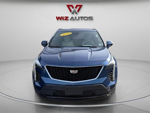 Used 2019 Cadillac XT4 Sport image 2