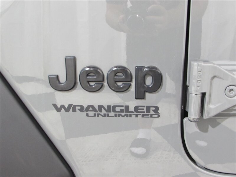 Used 2021 Jeep Wrangler Unlimited Sport AWD/4WD image 25