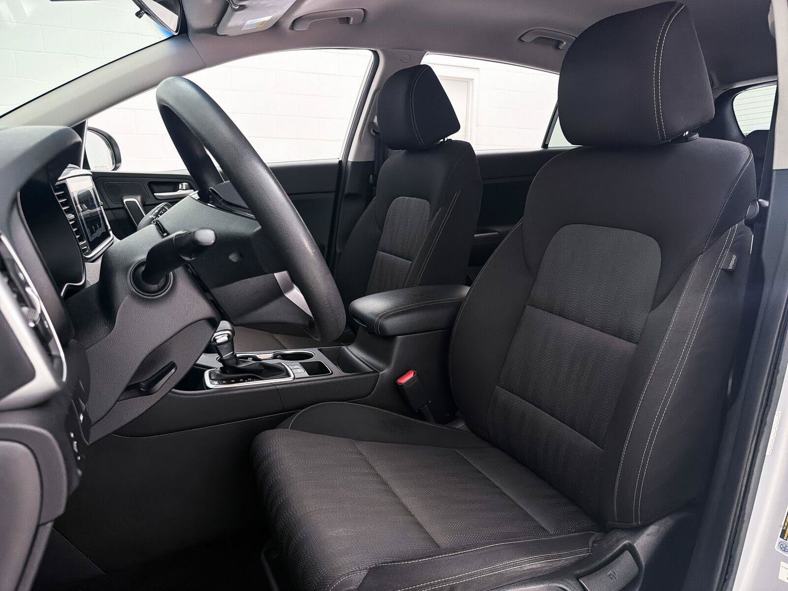 Used 2020 Kia Sportage LX FWD image 14