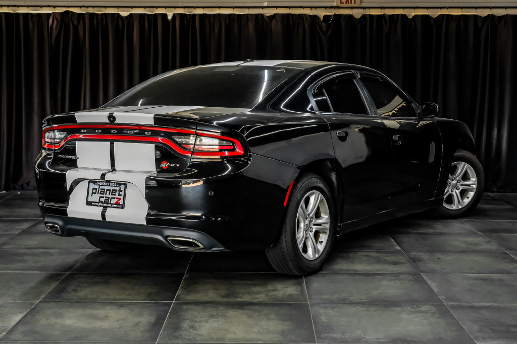 Used 2022 Dodge Charger SXT RWD image 8