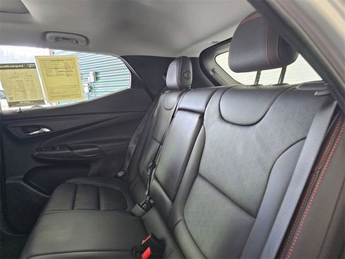 Used 2023 Chevrolet Bolt EUV Premier w/ Sun & Sound Package image 19