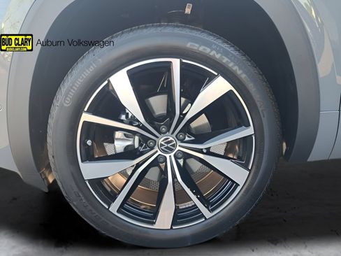 New 2025 Volkswagen Atlas Cross Sport SEL Premium R-Line AWD/4WD image 11