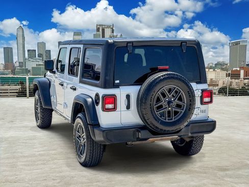 Used 2024 Jeep Wrangler Unlimited Sport AWD/4WD image 6