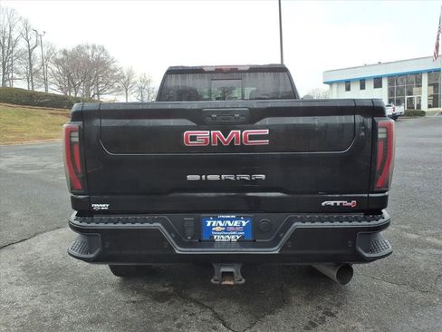 Used 2024 GMC Sierra 2500 AT4 w/ AT4 Premium Plus Package image 4