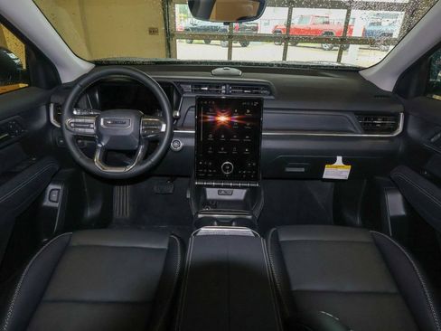 New 2027 GMC Terrain Denali w/ LPO, Floor Liner Package AWD/4WD image 12