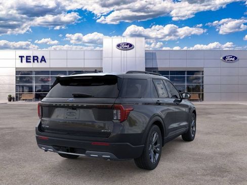 New 2026 Ford Explorer Active w/ Active Comfort Package AWD/4WD image 10