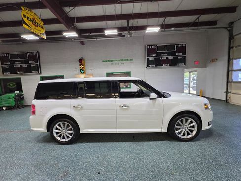 Used 2019 Ford Flex Limited AWD/4WD image 5