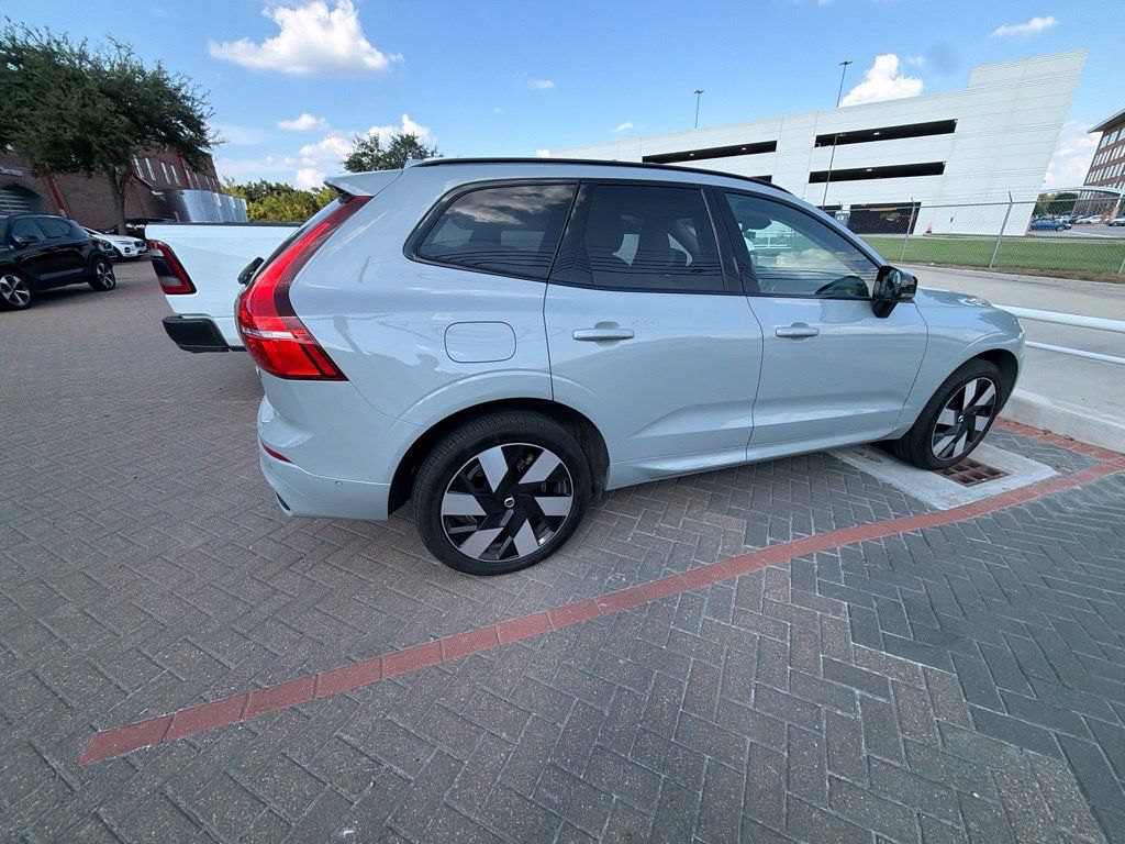 Used 2024 Volvo XC60 T8 Ultimate w/ Protection Package Premier AWD/4WD image 15