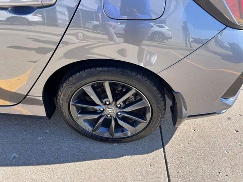 Used 2021 Honda Civic EX image 5
