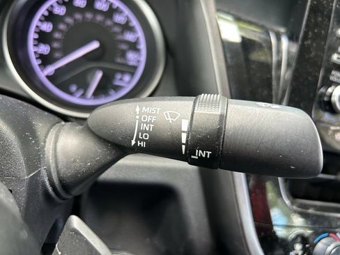 Used 2023 Toyota Camry SE FWD image 21