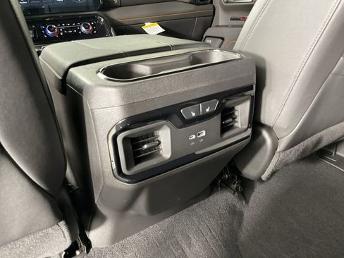 Used 2025 GMC Sierra 1500 AT4 w/ AT4 Premium Package image 21