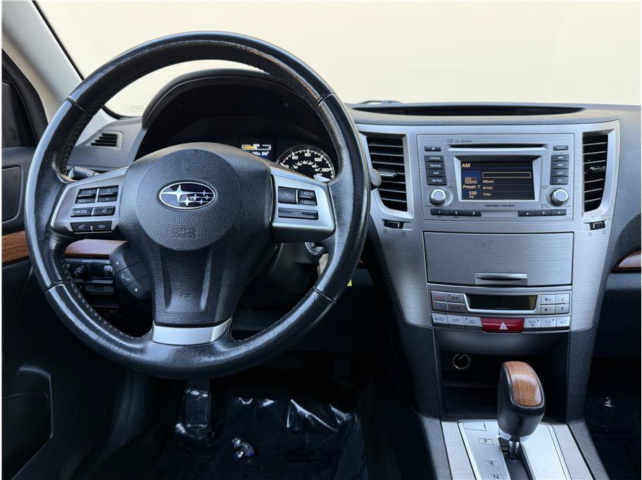 Used 2014 Subaru Outback 2.5i Limited w/ Moonroof Package AWD/4WD image 19