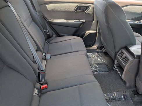 Used 2023 Nissan Rogue S FWD image 25