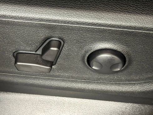 Used 2025 RAM 1500 Big Horn image 25