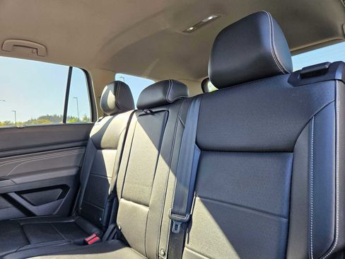 Used 2021 Volkswagen Atlas SE image 21