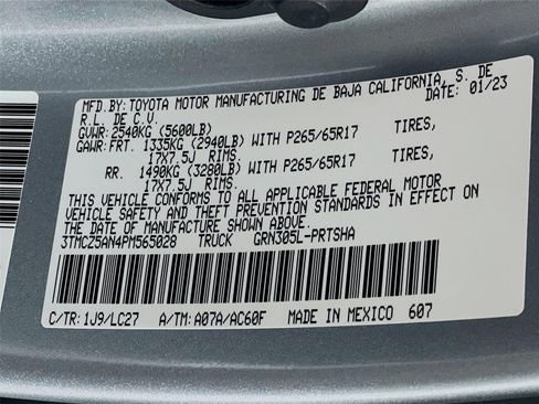 Used 2023 Toyota Tacoma TRD Sport w/ TRD Premium Sport Package AWD/4WD image 37