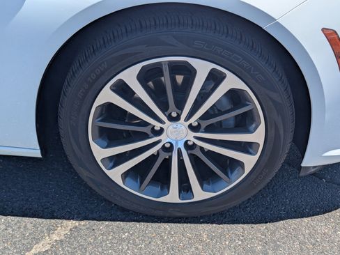 Used 2018 Buick Regal Essence image 9