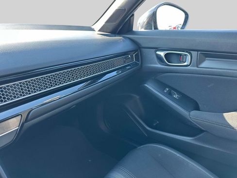 Used 2025 Honda Civic Sport image 29