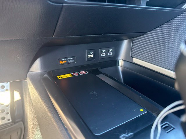 Used 2025 Toyota Camry SE w/ Convenience Package FWD image 32