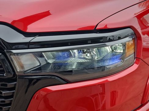 New 2026 RAM 1500 4x4 Crew Cab image 33