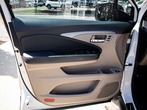 Certified 2023 Honda Ridgeline RTL image 14