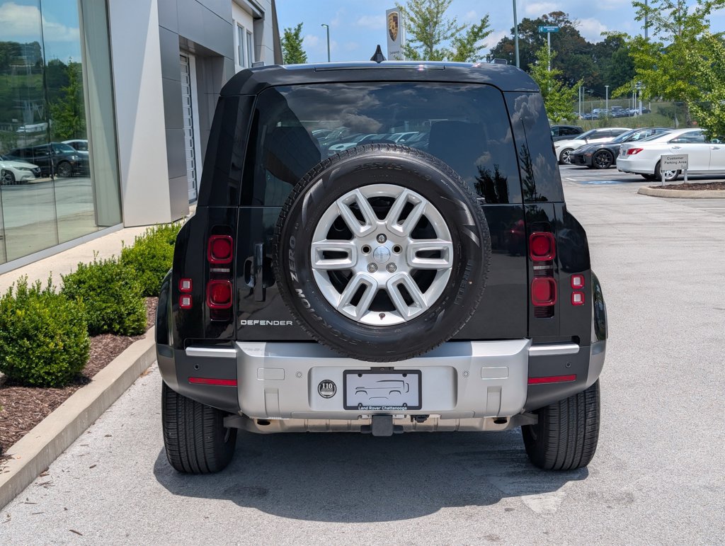 Used 2025 Land Rover Defender 110 S AWD/4WD image 6