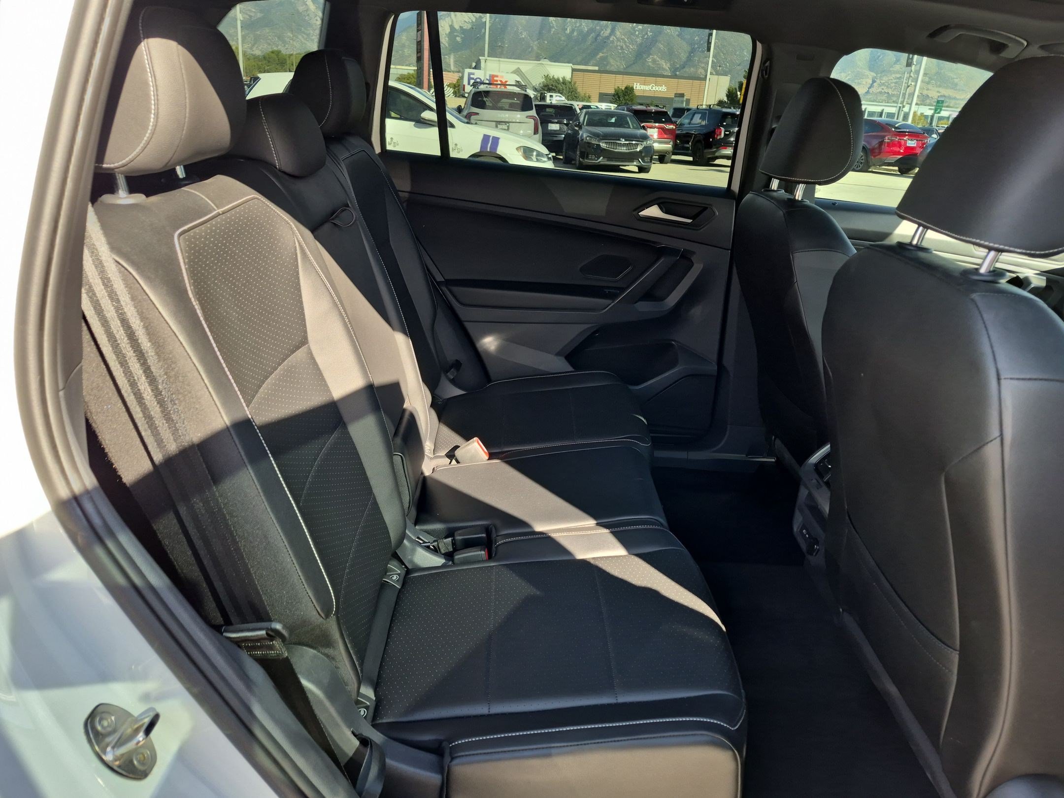Used 2021 Volkswagen Tiguan SE R-Line AWD/4WD image 28