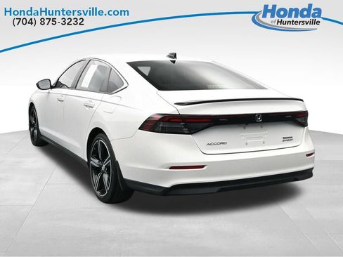Used 2024 Honda Accord Sport image 6