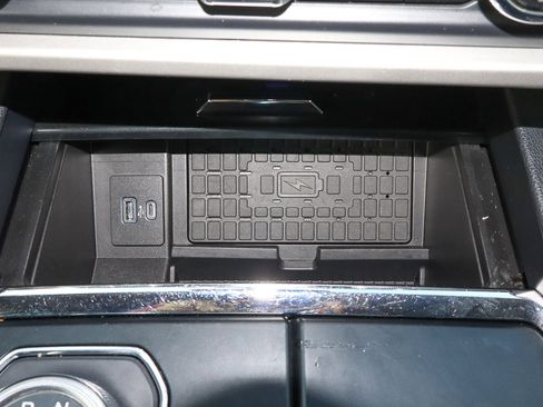 Used 2022 Ford Expedition XLT image 24