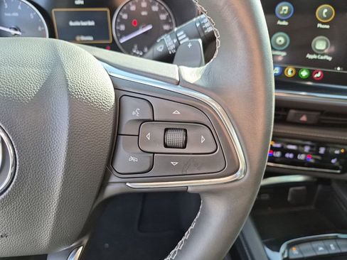 Used 2023 Buick Envision Essence image 34