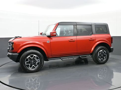 Used 2023 Ford Bronco Outer Banks AWD/4WD image 6