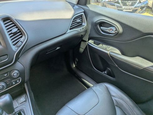 Used 2020 Jeep Cherokee Latitude Lux w/ Quick Order Package 26H Lux image 16