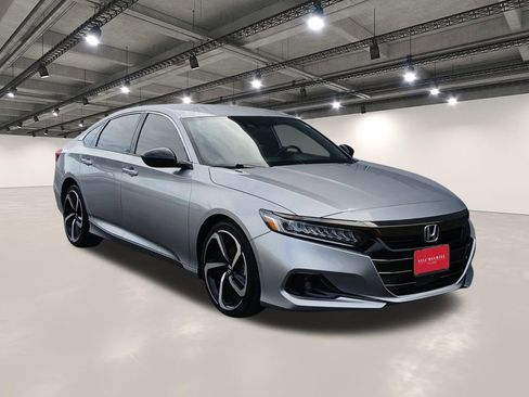 Used 2022 Honda Accord Sport image 2
