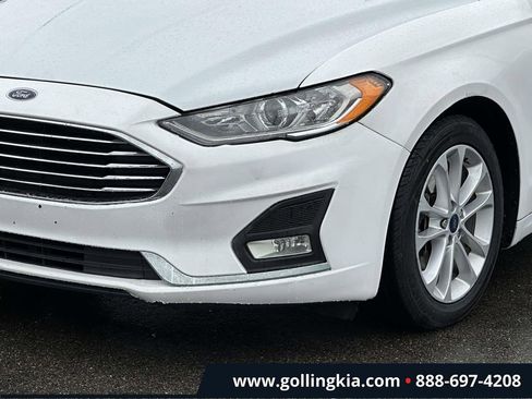 Used 2020 Ford Fusion SE image 6