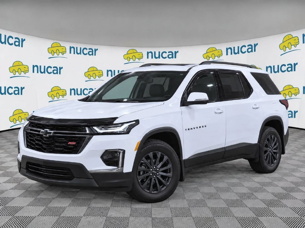 Used 2023 Chevrolet Traverse RS w/ LPO, Floor Liner Package AWD/4WD image 2