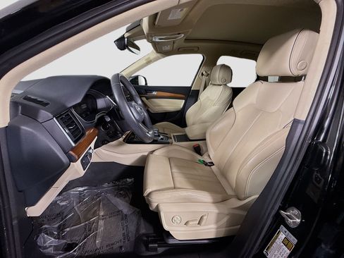 Used 2021 Audi Q5 Prestige w/ Prestige Package image 22
