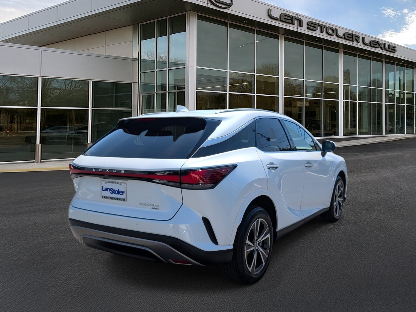 Used 2025 Lexus RX 350h AWD/4WD image 3