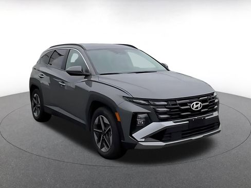 Used 2025 Hyundai Tucson SEL image 3