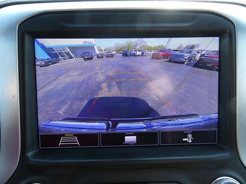 Used 2020 GMC Sierra 1500 SLT w/ SLT Premium Package image 32