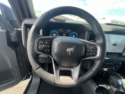 New 2025 Ford Bronco Badlands image 24