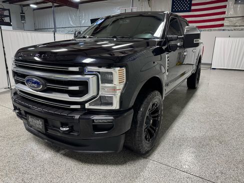 Used 2020 Ford F250 Platinum w/ FX4 Off-Road Package image 4