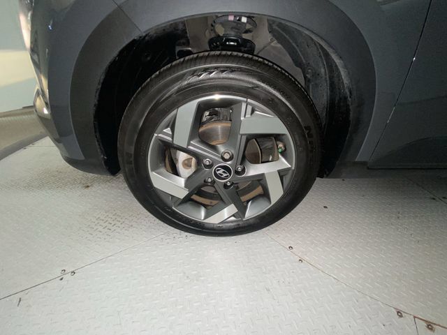 Used 2024 Hyundai Venue SEL FWD image 10