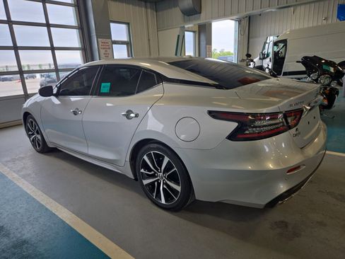 Used 2022 Nissan Maxima SV w/ Floor Mat Group FWD image 6