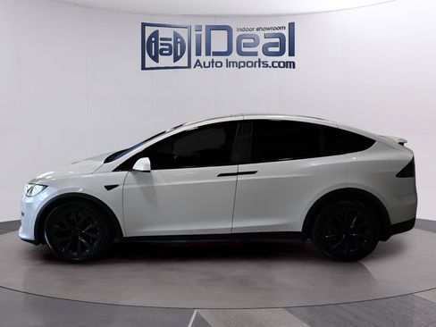 Used 2022 Tesla Model X Plaid AWD/4WD image 2