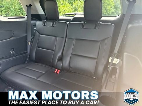 Used 2023 Ford Explorer XLT w/ Equipment Group 202A AWD/4WD image 14